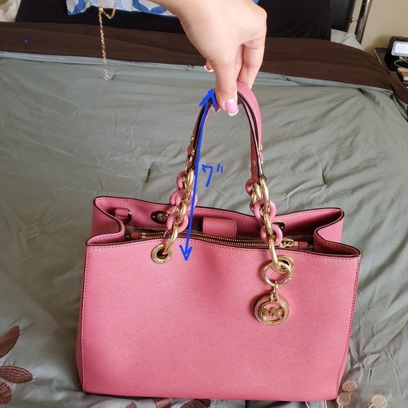 💕HP💕 Authentic MK Jet Set - Picture 4 of 16